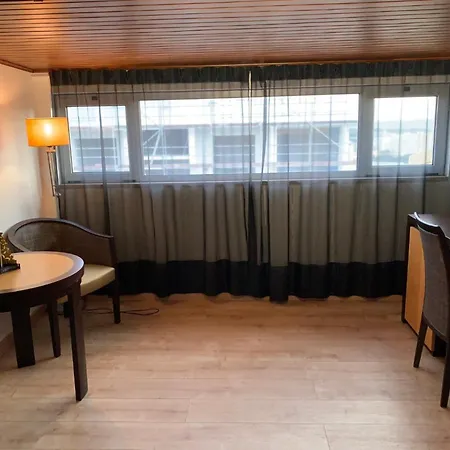 Discovery Guest house Carnaxide