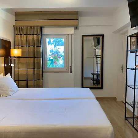 Discovery 3* Carnaxide