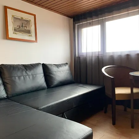 Discovery Guest house Carnaxide