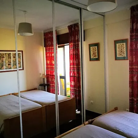 Discovery Guest house Carnaxide