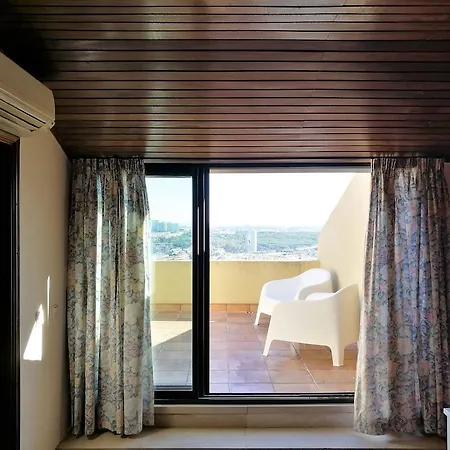 Discovery Guest house Carnaxide